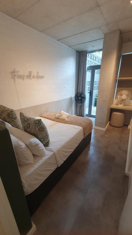 2 Bedroom Property for Sale in Sea Point Western Cape